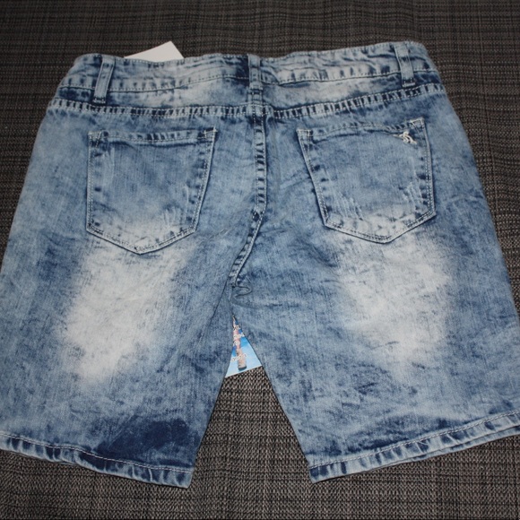 VIP Jeans - Picture 2 of 2
